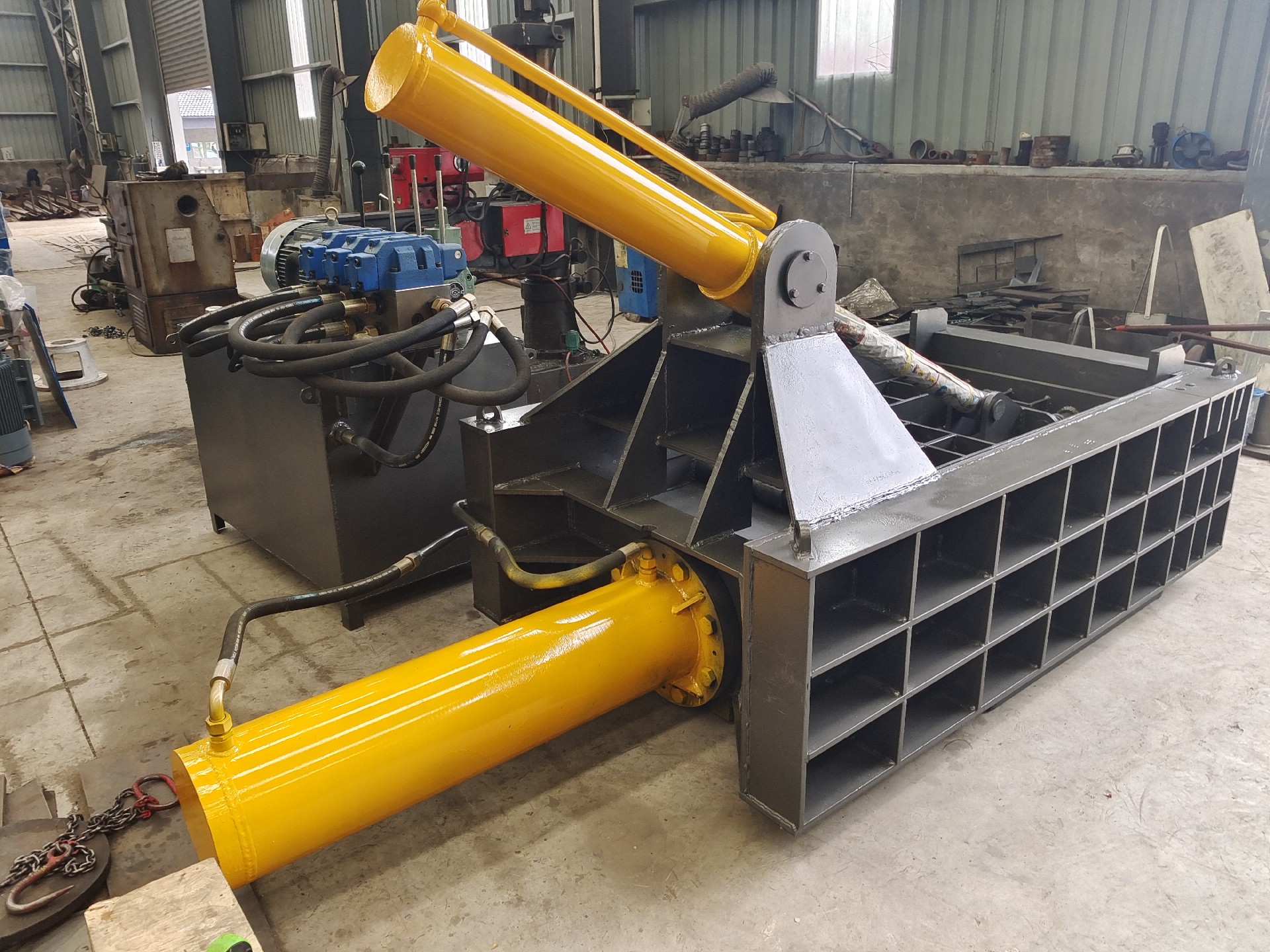 Metal chip cake press