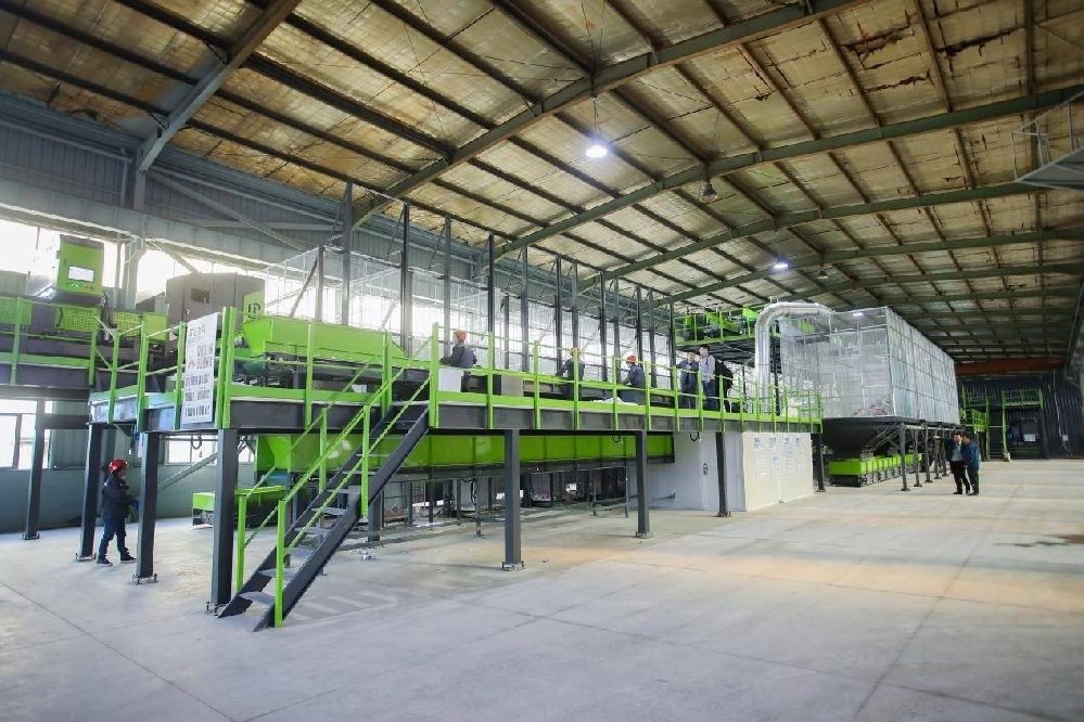Comprehensive garbage sorting equipment