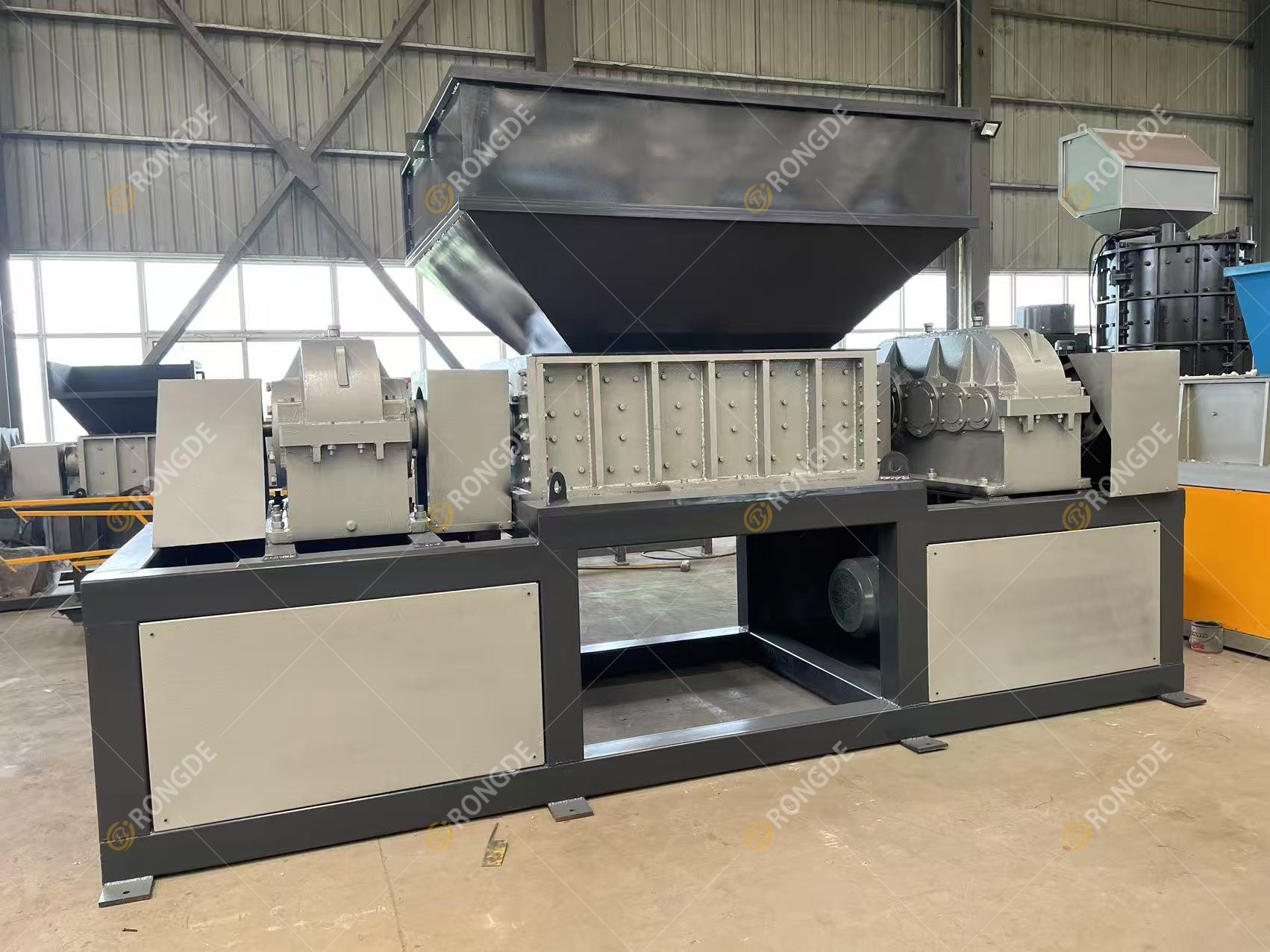 Color steel tile shredder