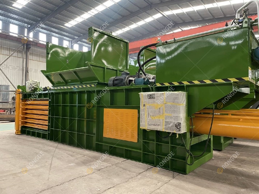 Plastic bottle baler